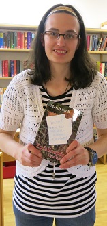 Margit Kröll liest aus dem Buch "Zufallsopfer" in der Bücherei Strass im Zillertal